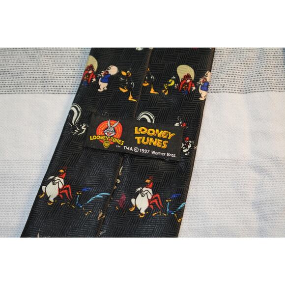 vintage Looney Tunes necktie - Picture 2 of 5